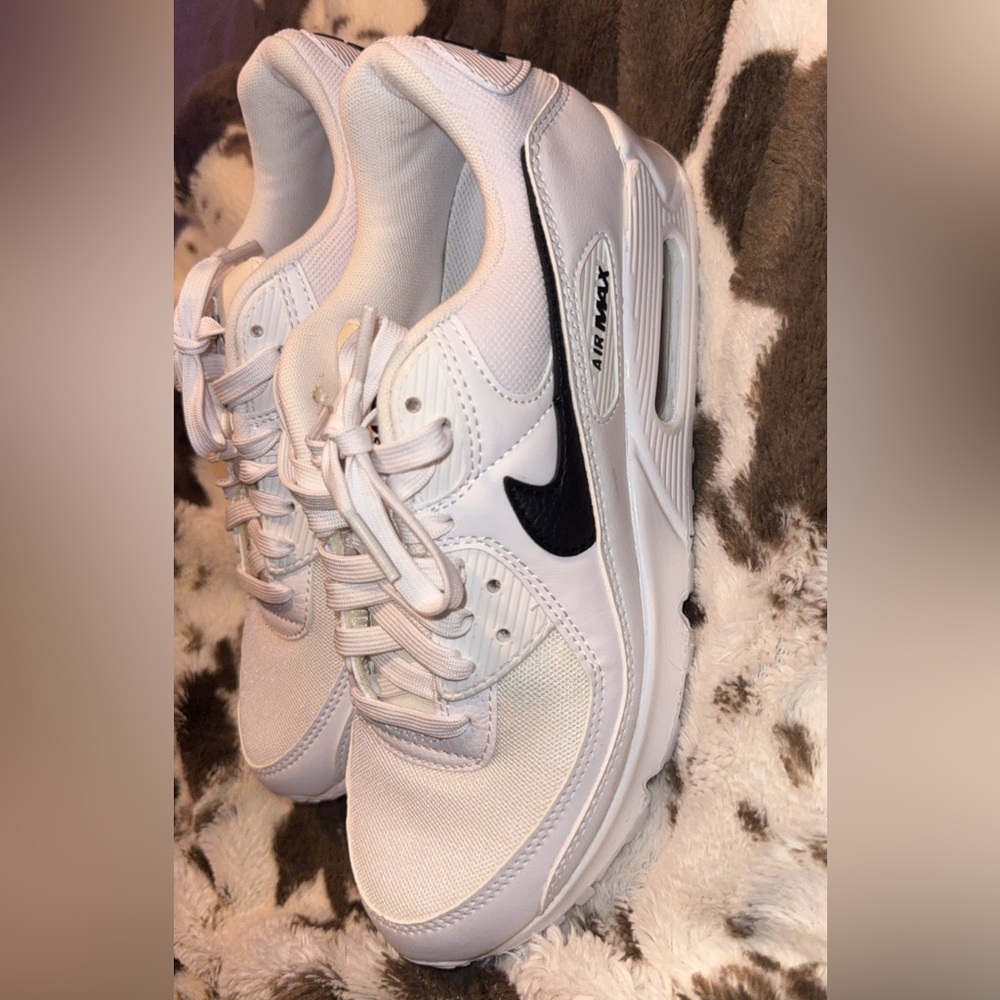 Nike Air Max Women's White and Black Sneakers